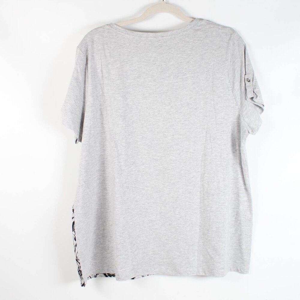 Chico's Zenergy V-Neck T-Shirt - P2P 23" - Picture 3 of 9